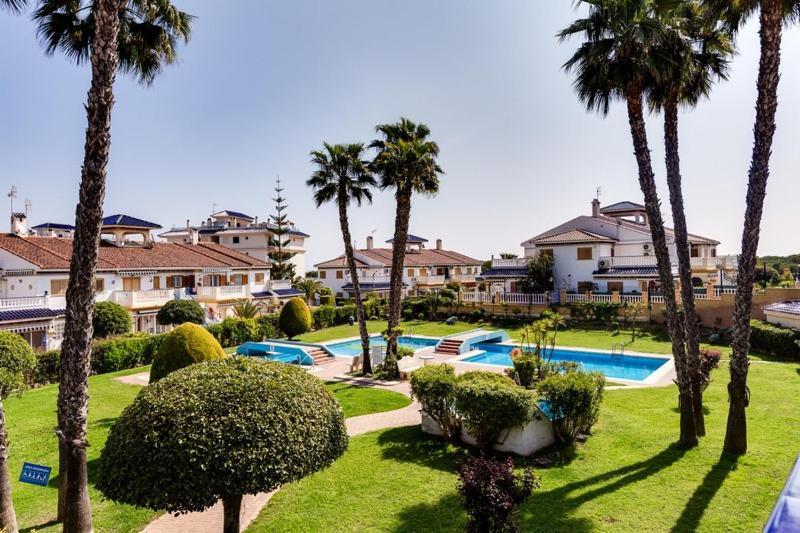 Apartamento Cerca De La Playa La Mata La Mata  Ngoại thất bức ảnh