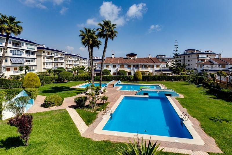 Apartamento Cerca De La Playa La Mata La Mata  Ngoại thất bức ảnh